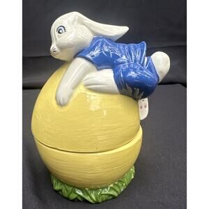 Vintage Adorable 2 Piece Rabbit Bunny Easter Egg Candy Ceramic Trinket Holder 7O